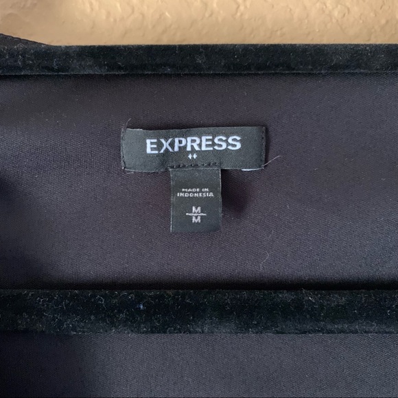 Express Tie Front Black & White Tropical Palm Print Blouse - Medium - Picture 8 of 9